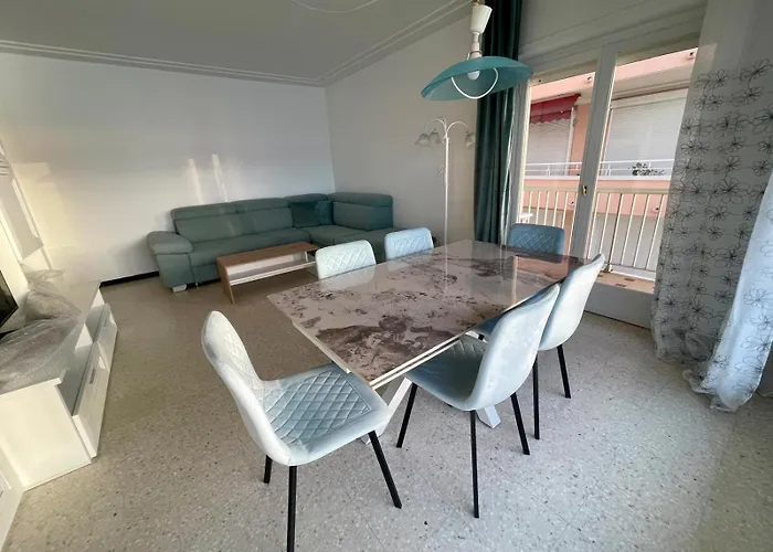 Waterfront Close Casino * Menton